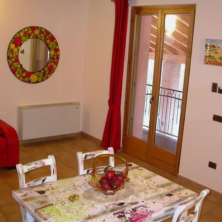 Agriturismo Radamez Monzambano Exteriör bild